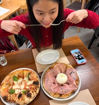 설현X신은수, 미리 크리스마스 파티...특급 절친끼리 “PIZZA CHRISTMAS”