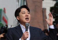 이준석, 조진웅 은퇴 선언에 “대통령은 괜찮고? 모순이네”