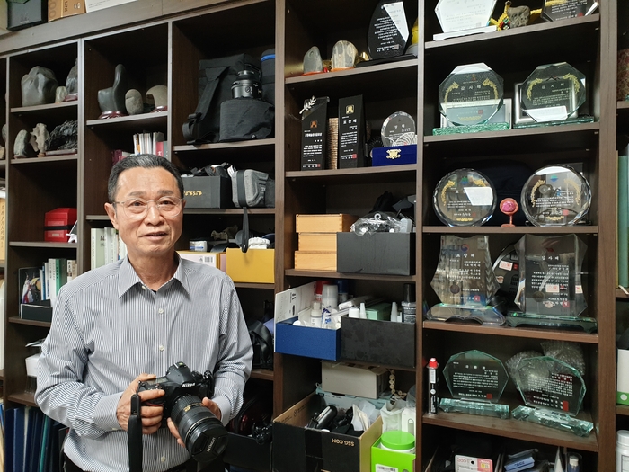 “일과 취미가 순수창작예술의 세계로” 윤영돈 한국사진작가협회 지부장[원주시이야기(82)]