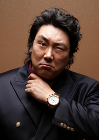 범죄자 출신 배우 조진웅, 과연 옹호의 대상인가? [함상범의 옥석]