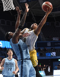 [포토]정관장 워싱턴의 골밑 득점