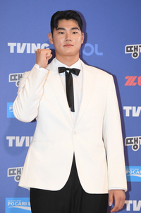 [포토] NC 김주원 ‘골든글러브 왔어요’