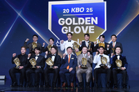 [포토] 단체 촬영하는 골든글러브 수상자들