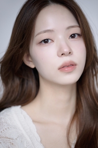 조유정, ‘오세이사’로 스크린 데뷔…신시아 절친 된다