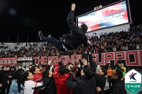 일찌감치 목표는 ‘승격’, 철저한 준비와 믿음의 리더십…5년 차 이영민이 쓴 부천 새 역사, ‘염원’과 ‘恨’을 풀었다