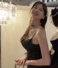 안정환 괜찮나? 이혜원, 파티룩이 아찔하네 [★SNS]