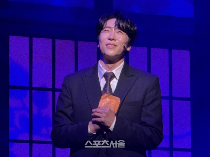 ‘트로트 황태자’ 사로잡은 ‘팬레터’…에녹, 손 번쩍 들고 “네!”라고 대답한 매력은? [SS인터뷰]