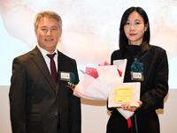 스포츠서울 ‘2025 대한민국 웰니스 브랜드 대상’, 웰니스 혁신 소재 부문 수상자 주식회사 신주원 디보다운 이관우 대표! [포토]