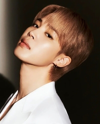 BTS 지민, 날렵해진 턱선...다시 ‘조각 미남’ 됐네!