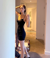 소유, 초미니 드레스로 완성한 비현실적 ‘황금 비율’