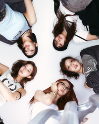 “해냈다, 1억 스트리밍”…르세라핌 ‘스파게티’