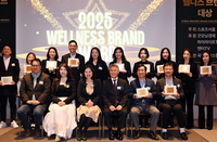 ‘건강한 대한민국’ 이끈 주역들 한 자리에…‘2025 웰니스 브랜드 대상’ 영광의 얼굴 [SS화보]