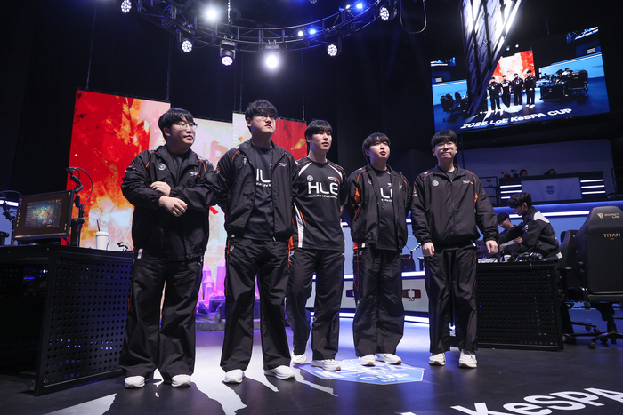 ‘파괴전차’ 시동 걸었다! 벼랑 끝 반격 성공…한화생명, 기어코 3세트 따냈다 [케스파컵 결승]