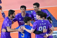 ‘삼각편대 52득점 합작’ 우리카드, 2연승으로 중위권 맹추격…삼성화재 팀 역대 최다 ‘9연패’[현장리뷰]