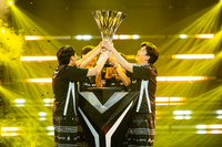 홈팬을 열광하게 만든 ‘압도적 경기력’…‘PGC 챔피언’ 풀센스 “꿈 같은 일이 이뤄졌다” [SS방콕in]