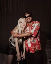 “아파트 이을까?” 로제·브루노 마스, 또 다른 듀엣곡 존재 공개