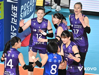 레베카-정윤주 쌍포 활약…흥국생명, 정관장 격파하며 연패 탈출+3위 도약[현장리뷰]