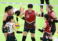 선두 싸움 판도가 요동친다…‘거침 없는 5연승’ 현대건설, 도로공사 격파하며 3점 차 맹추격[현장리뷰]