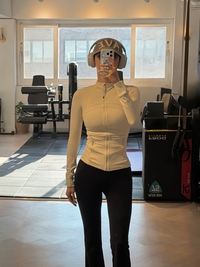 강민경, 숨길 수 없는 S라인...운동 인증샷 눈길