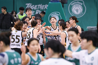 Again 개막전! KB 김완수 감독 “100점짜리 경기, 모두 골고루 잘해줘”…‘삐끗’ 하나은행 “시원하게 졌다” [SS부천in]