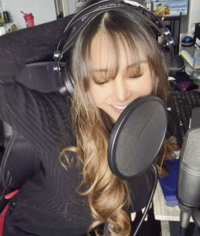 지나, 9년 만에 가수로 컴백? 녹음실 모습 공개 [★SNS]