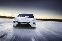 “제로백 2.78초 괴물”…로터스 에메야 R, 918마력으로 韓 상륙 초읽기