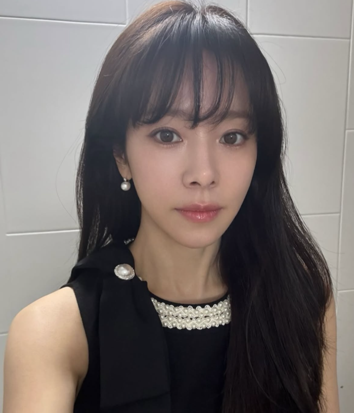 '최정훈♥' 한지민, 44세 맞아?...블랙 드레스로 '리즈' 또 경신