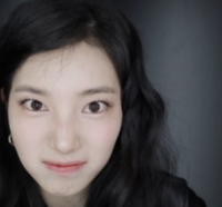 수지, 초근접도 뚫은 ‘거울 피부’…“완벽 그 자체”