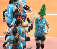 [포토] 오세연 ‘트리 모자 쓰고’