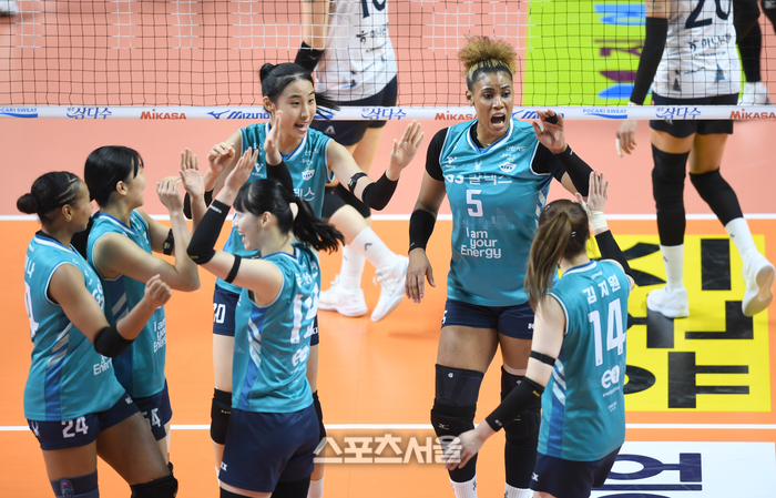 [포토] 환호하는 GS칼텍스 선수들