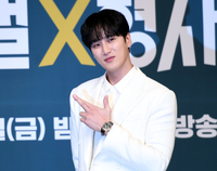 ‘청룡 주인공’ 안보현, 아이들의 산타로 변신…1억 원 기부