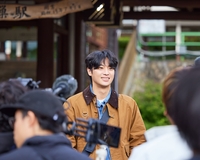 ‘이운’ 이신영, 단독 ‘미식 여행’으로 일본 진출…“소주보다 콜라”