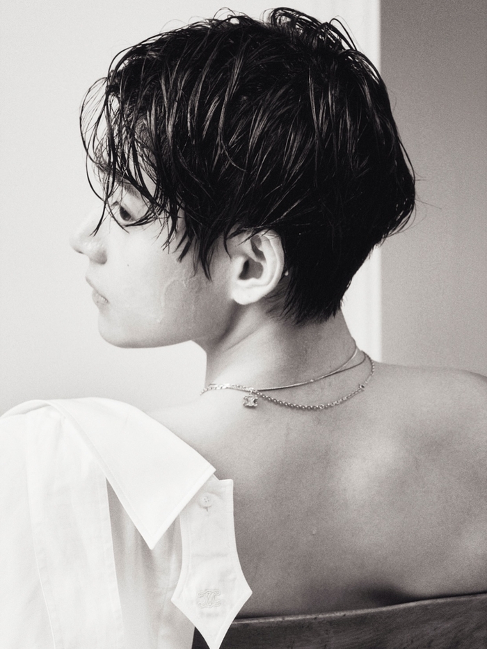 V shows off his deepened aura and sculptural visuals in his Vogue Japan pictorial.