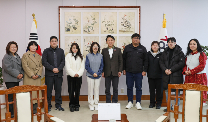 김진태 지사, 도청 공무직노동조합과 소통 간담회