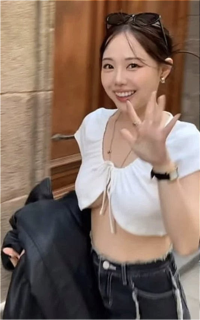 두 아이 엄마 홍영기…‘언더붑’ 스타일로 시선 포획