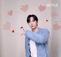 “산타 가고 준호 왔다”...넷플, ‘캐셔로’ 이준호 크리스마스 깜짝 화보 공개