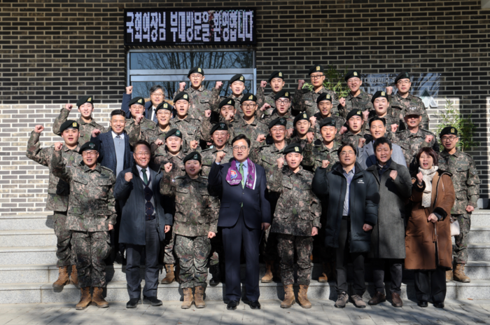 우원식 의장, 육군 제11기동사단 격려 방문