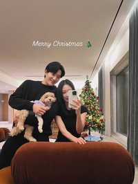 “집이야 호텔이야?” 한예슬, 10살 연하 남편과 ‘억 소리 나는’ 럭셔리 크리스마스