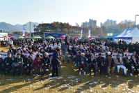 “동호인부터 선수까지 아우른다” 4년째 테니스 디비전 리그, ‘변주’와 ‘단계별’ 도입으로 이뤄낸 점진적 성과[스포츠7330]