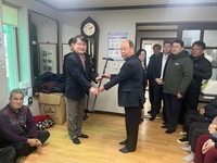 [강원자치도]취약계층 어르신 대상 안전지팡이 보급