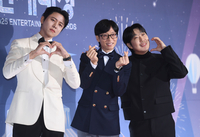 [포토] 포즈 취하는 ‘놀면 뭐하니’ 주우재-유재석-하하