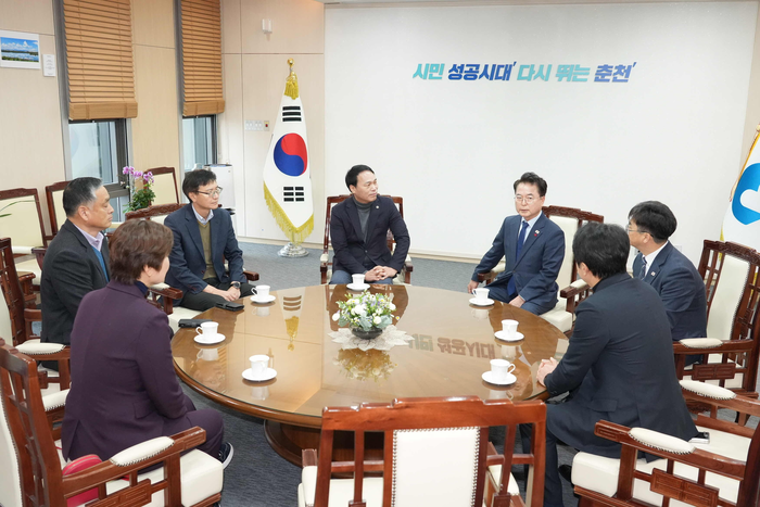 육동한 시장, 주민·지역구 의원·후평동 송전선로 지중화대책위와 면담 주재