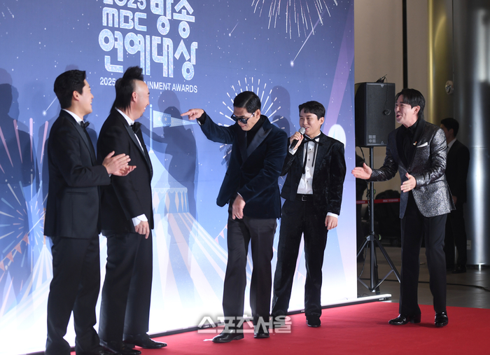 [포토] 댄스 선보이는 박준형