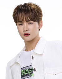 상 받아도 조용히 나눴다…박서진, 자립준비청년부터 난치성 환자까지 따뜻한 손