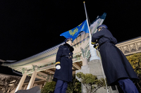 ‘봉황기’ 올라간 청와대…3년7개월 만에 대통령 원상복귀