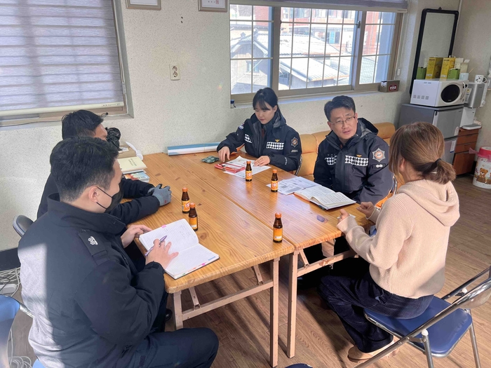 [강원소방]평창, 전통시장 간담회 및 화재대피안심콜 캠페인 전개