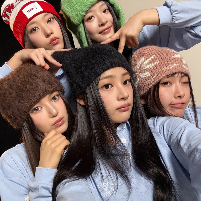 4인조 뉴진스? 근데 사과는 언제 하나요 