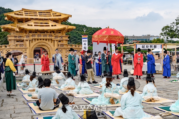 제62회 수원화성문화제 프로그램 별시 진행 모습. 제공=수원시