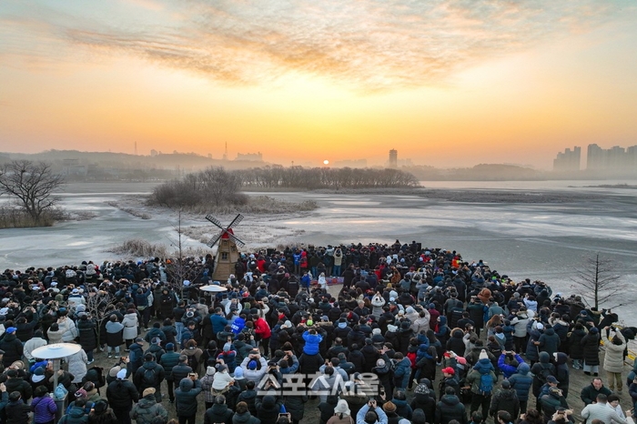 의왕시, 병오년 1월1일 왕송호수 해맞이 진행