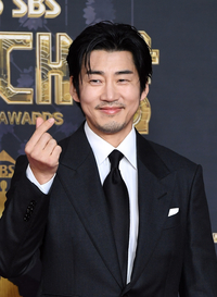 [포토]하트 만들어 보이는 윤계상